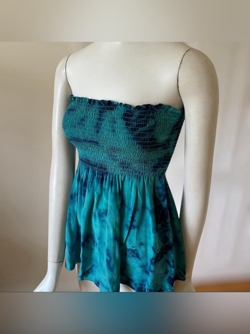 Vintage 100% Silk Turquoise / Teal / Blue Smocked Strapless Tie-Dye Tube Top